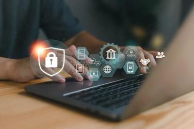 兩會熱點聚焦 AI時代法律風險與互聯(lián)網(wǎng)安全服務的應對之策